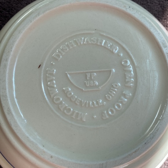 Set of 2 Roseville Friendship Pottery Bowls for cereal, fruit or soup. 6 inch - Picture 6 of 7